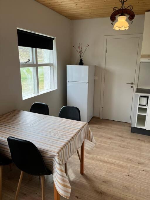 Black Valley Apartment Thoroddsstathir Eksteriør bilde